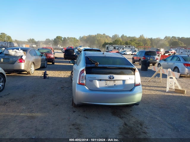 Toyota Prius Two 2014 JTDKN3DU2E0385111 Image 16
