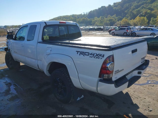 5TFUX4EN0EX030106 Toyota Tacoma