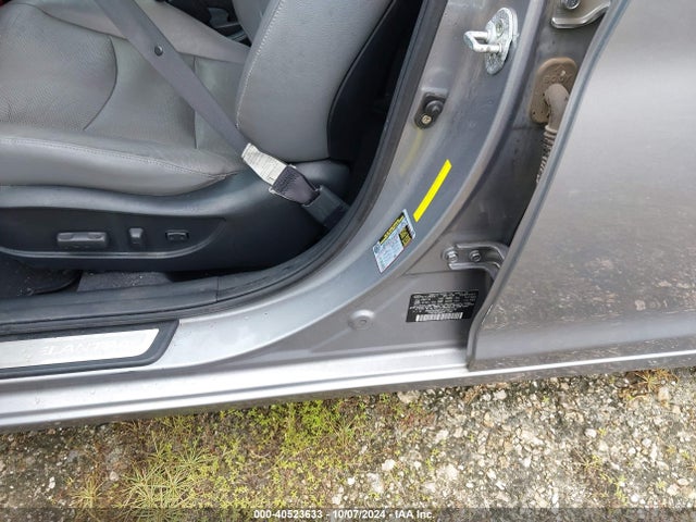 Hyundai Elantra Limited 2015 KMHDH4AEXFU280132 Image 9