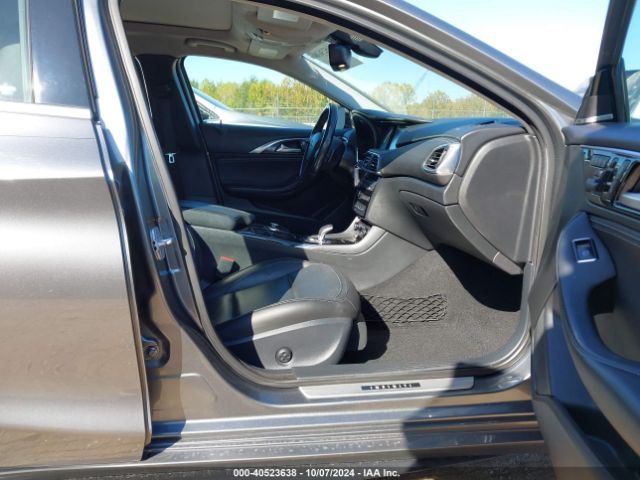 SJKCH5CPXHA020965 Infiniti Qx30 Premium