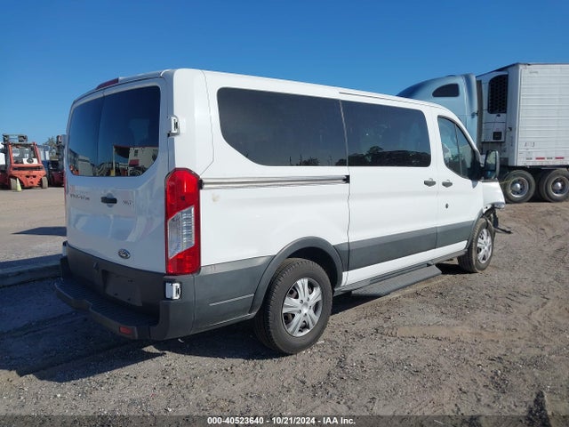 1FMZK1YM3KKA01970 Ford Transit-150 Xlt