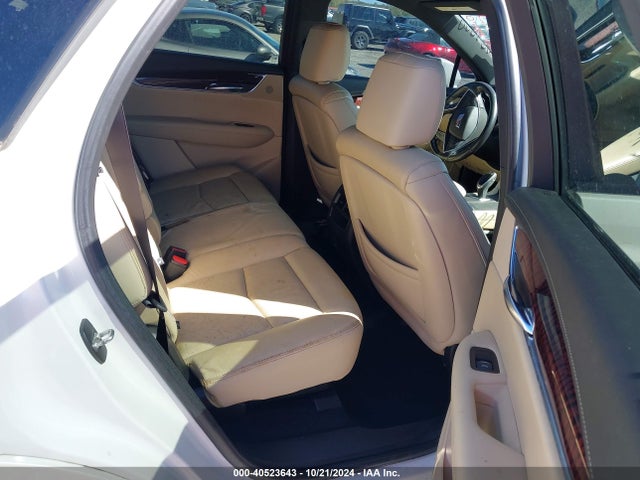 1GYKNCRSXJZ231091 Cadillac XT5 LUXURY