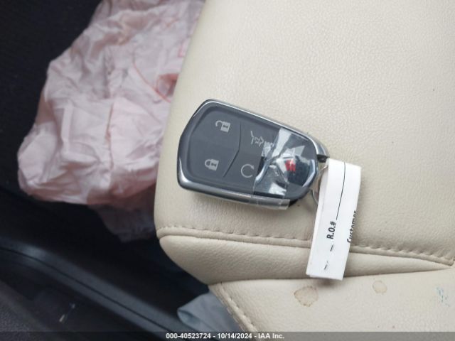 1GYKNARSXJZ241253 Cadillac Xt5 Standard