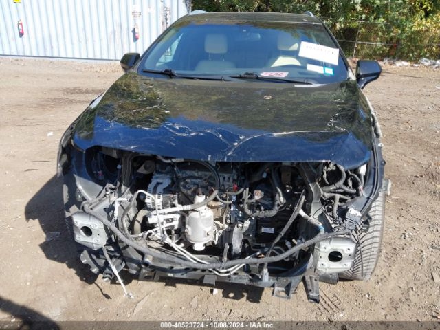 1GYKNARSXJZ241253 Cadillac Xt5 Standard