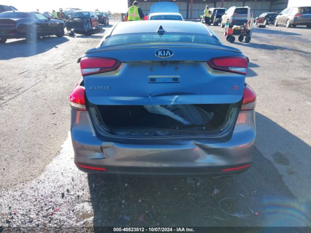3KPFL4A7XHE051111 KIA FORTE S