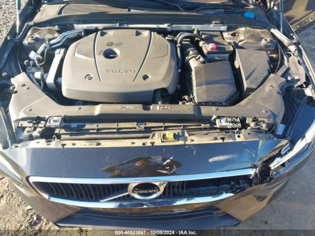 7JRA22TK6KG016500 Volvo S60 T6 Momentum