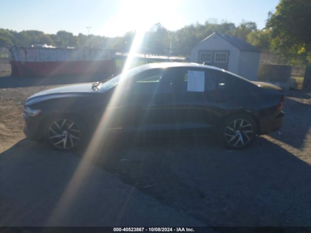 7JRA22TK6KG016500 Volvo S60 T6 Momentum