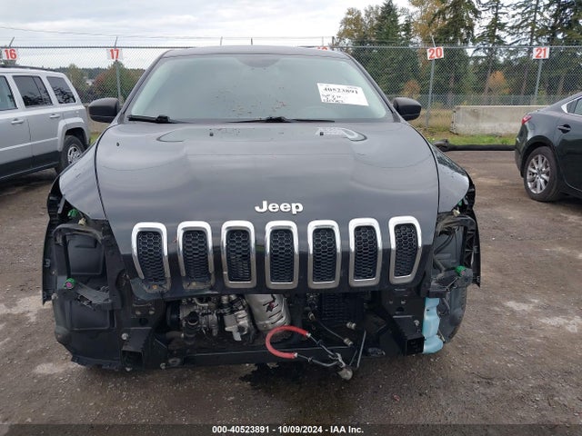 1C4PJLAB5GW136712 Jeep Cherokee Sport