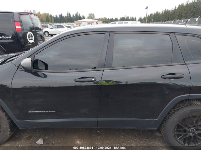 1C4PJLAB5GW136712 Jeep Cherokee Sport