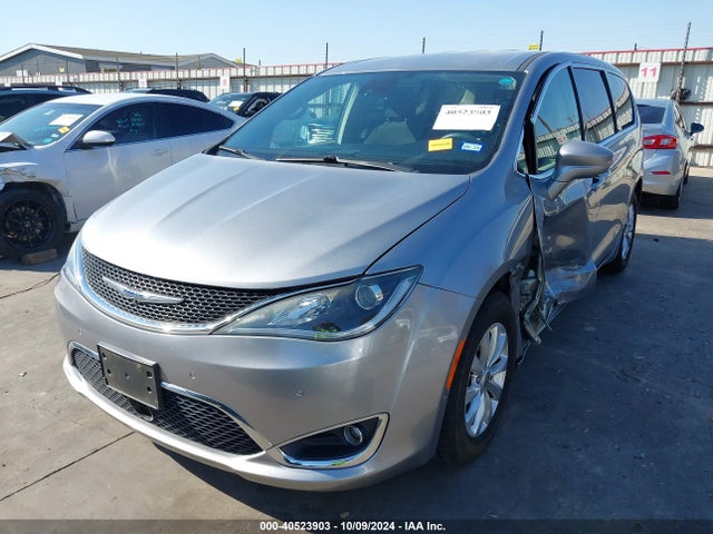 Chrysler Pacifica Touring Plus 2019 2C4RC1FG7KR668735 Image 2