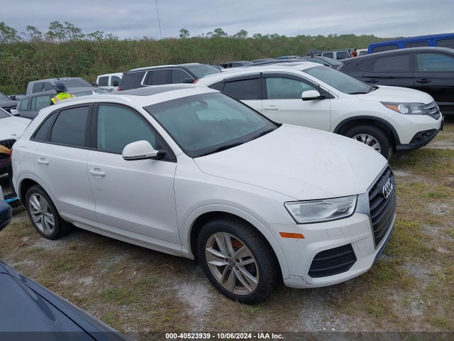WA1BCCFS5HR016075 Audi Q3 2.0t Premium