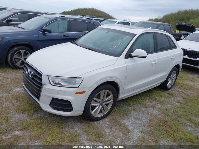 WA1BCCFS5HR016075 Audi Q3 2.0t Premium