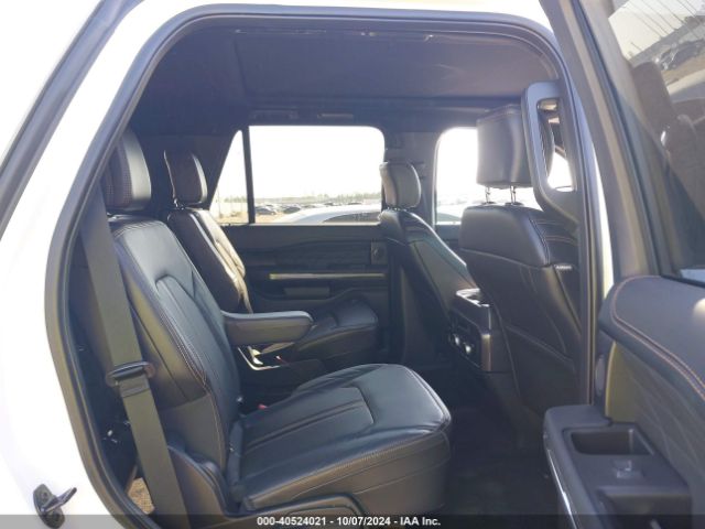 1FMJU1MT3NEA03418 Ford Expedition Platinum