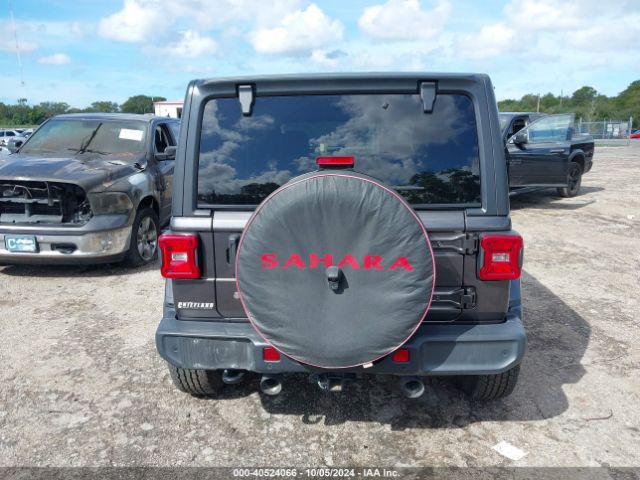 1C4HJXEG7JW170238 Jeep Wrangler Unlimited Sahara 4x4