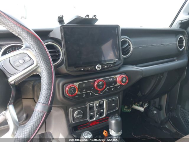 1C4HJXEG7JW170238 Jeep Wrangler Unlimited Sahara 4x4