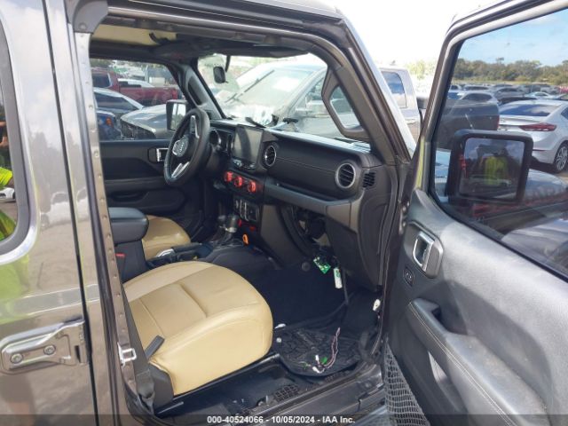 1C4HJXEG7JW170238 Jeep Wrangler Unlimited Sahara 4x4
