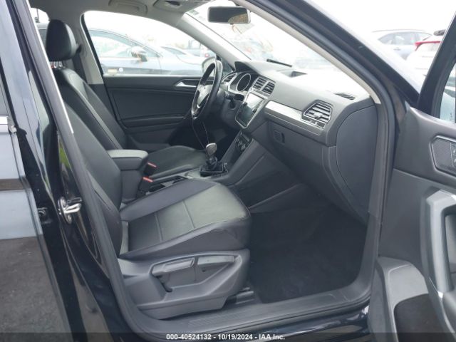 3VV3B7AX5JM086692 Volkswagen Tiguan 2.0t Se/2.0t Sel