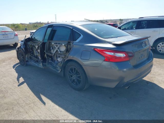 1N4AL3AP0HN357014 Nissan Altima 2.5 S