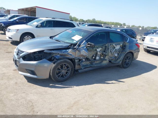 1N4AL3AP0HN357014 Nissan Altima 2.5 S