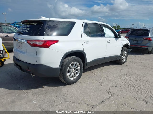 Chevrolet Traverse Ls 2018 1GNERFKW2JJ149805 Image 4
