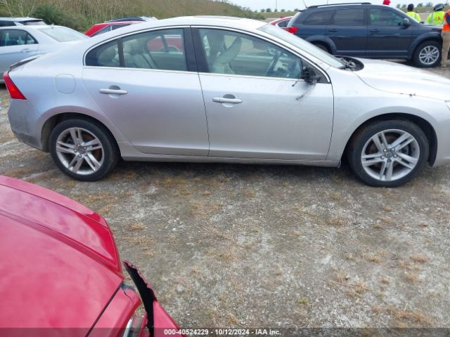 YV140MFK0F2354271 Volvo S60 T5 Premier
