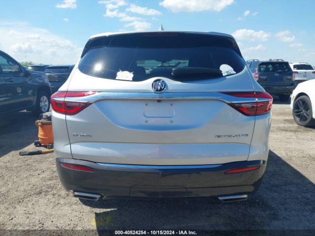 5GAERBKW3JJ220139 Buick Enclave Essence