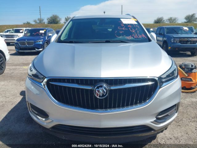 5GAERBKW3JJ220139 Buick Enclave Essence