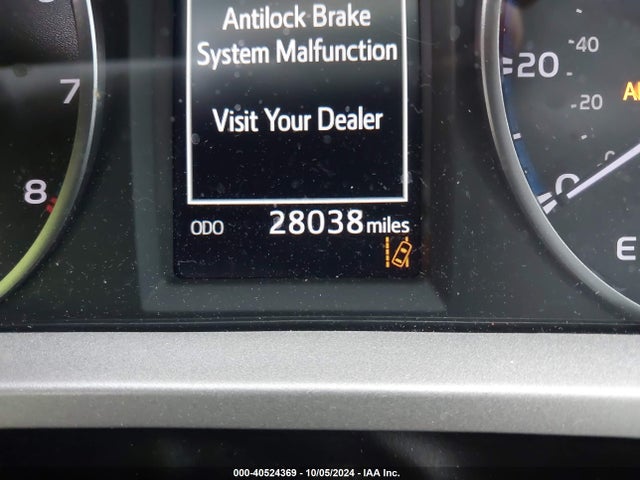Toyota RAV4 LE 2018 2T3ZFREV6JW450747 Image 15