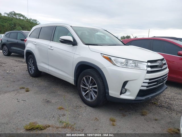 Toyota Highlander Xle 2018 5TDKZRFH4JS548565 Image 1