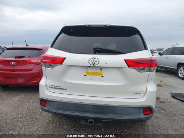 Toyota Highlander Xle 2018 5TDKZRFH4JS548565 Image 16