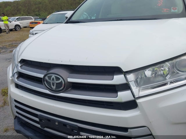 Toyota Highlander Xle 2018 5TDKZRFH4JS548565 Image 6