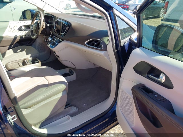 Chrysler Pacifica Touring 2020 2C4RC1FG1LR217429 Image 5