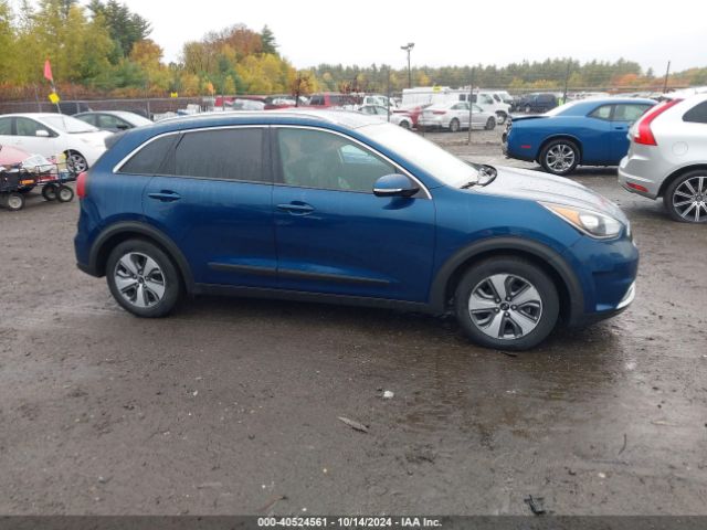 KNDCC3LC6J5176244 KIA NIRO EX