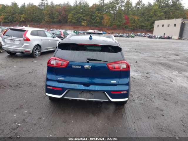 KNDCC3LC6J5176244 KIA NIRO EX