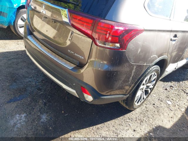 JA4AZ3A39JZ013230 Mitsubishi Outlander Se