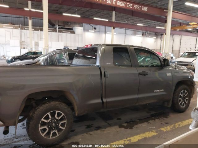 5TFUY5F1XEX396203 Toyota Tundra Sr5 5.7l V8