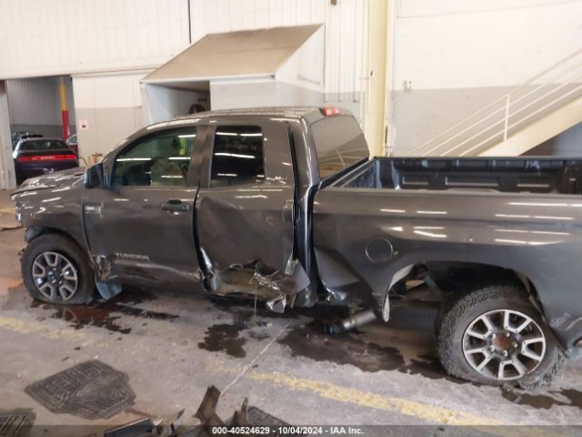 5TFUY5F1XEX396203 Toyota Tundra Sr5 5.7l V8