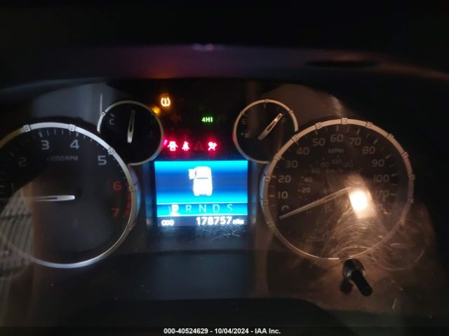 5TFUY5F1XEX396203 Toyota Tundra Sr5 5.7l V8
