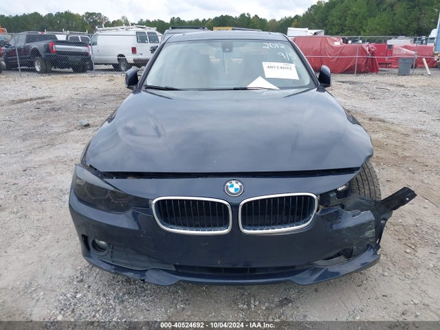 BMW 320i 2014 WBA3B1C50EK132012 Image 12