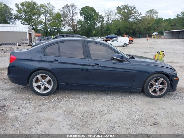 WBA3B1C50EK132012 BMW 320i