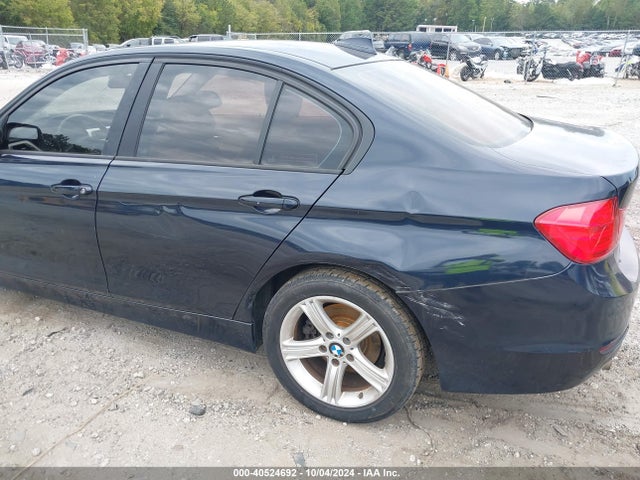 BMW 320i 2014 WBA3B1C50EK132012 Image 18