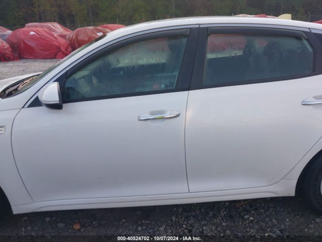 KNAGT4L32J5216307 KIA Optima Lx