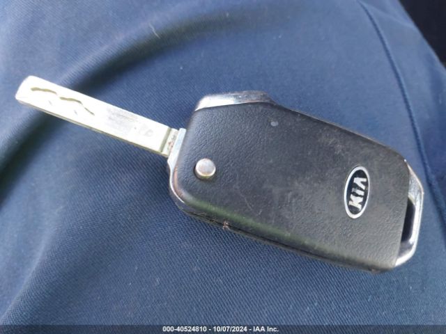 KNDJ63AU8L7073151 KIA Soul Gt-line
