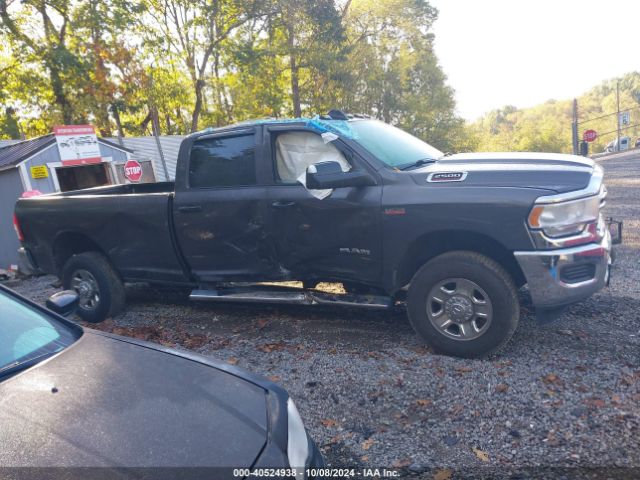 3C6UR5HJ8MG611145 RAM 2500 Tradesman  4x4 8' Box