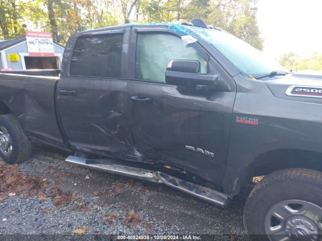3C6UR5HJ8MG611145 RAM 2500 Tradesman  4x4 8' Box