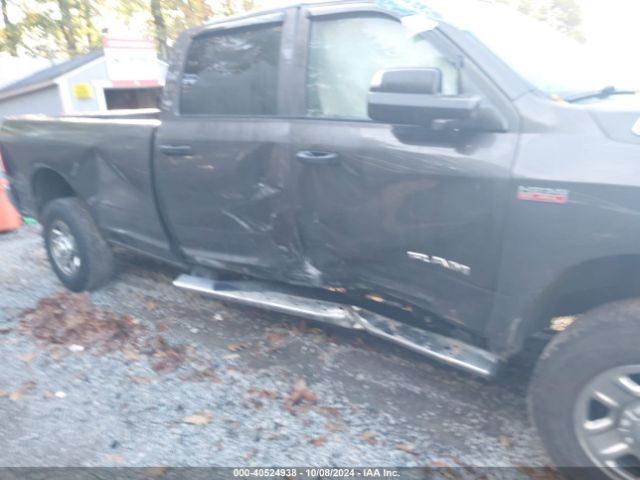 3C6UR5HJ8MG611145 RAM 2500 Tradesman  4x4 8' Box