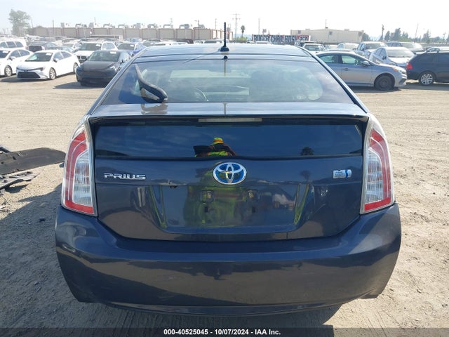 Toyota Prius Three 2015 JTDKN3DU0F0433836 Image 16