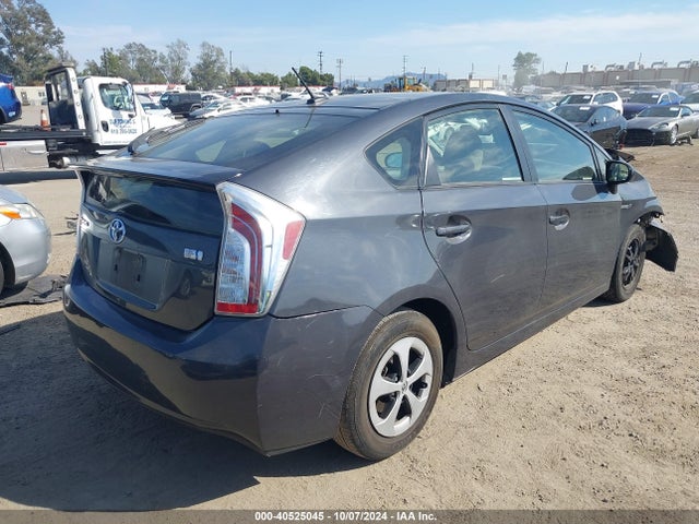 Toyota Prius Three 2015 JTDKN3DU0F0433836 Image 4