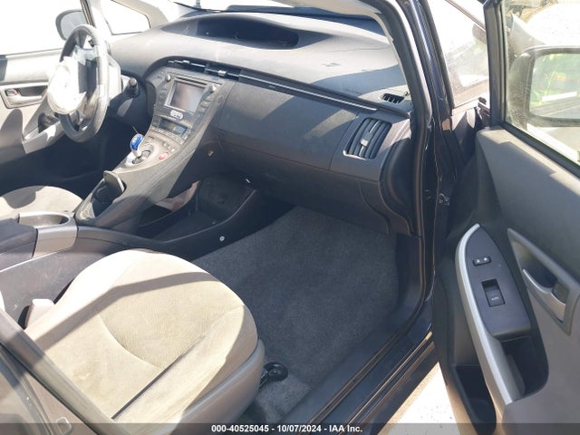 Toyota Prius Three 2015 JTDKN3DU0F0433836 Image 5