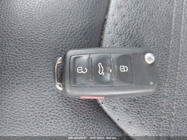 3VW4T7AJ9HM318133 Volkswagen JETTA GLI